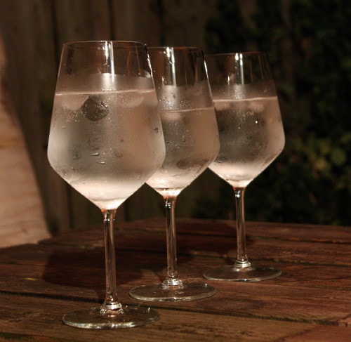 vinho verde 3 kalla vinglas med vin