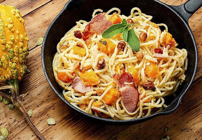 vinmatchning pumpa spaghetti med krämig pumpa och bacon